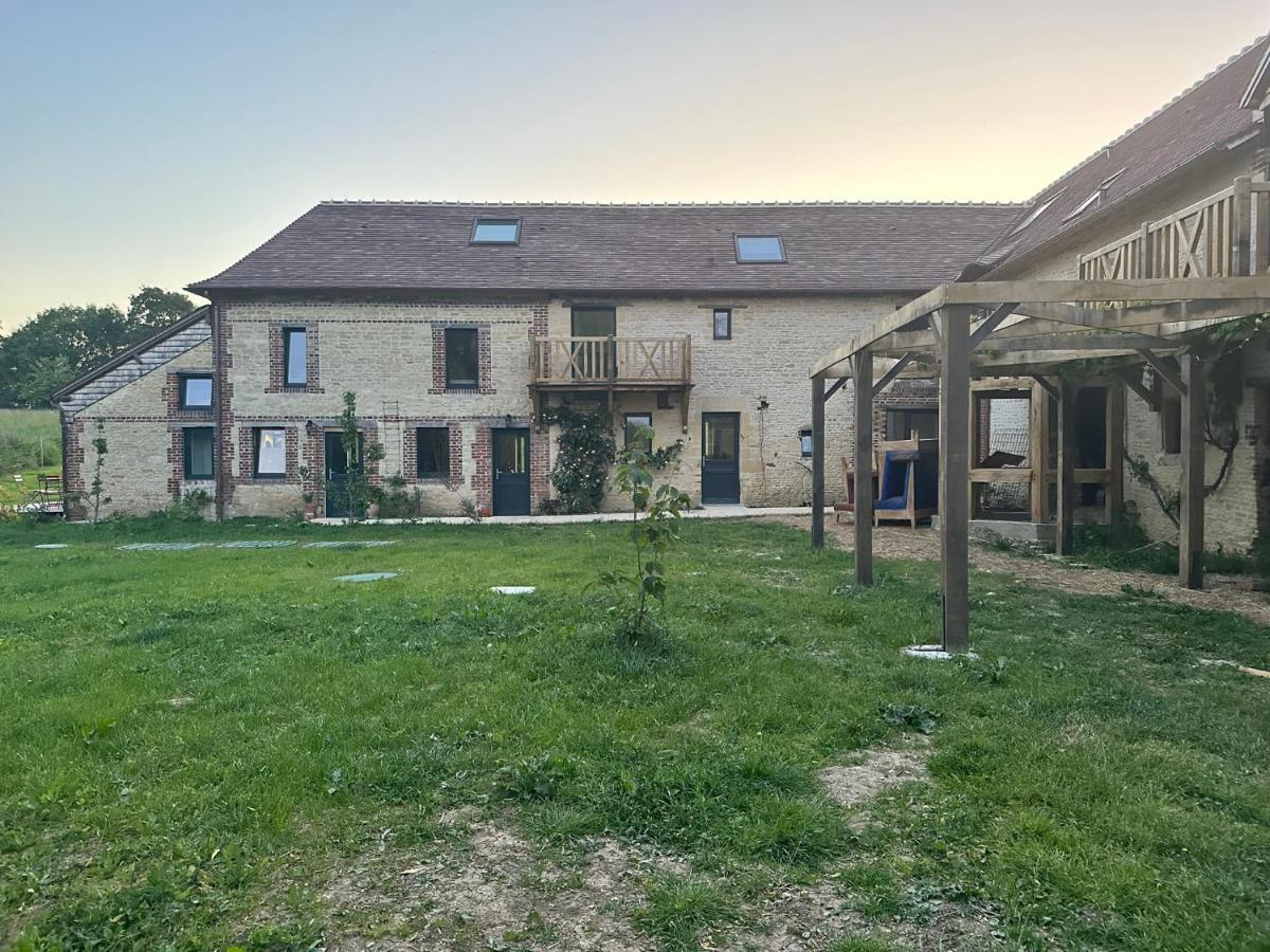 Gite Confortable Au Milieu Des Pres - La Ferme De Montigny Neauphe-Sur-Dive ภายนอก รูปภาพ